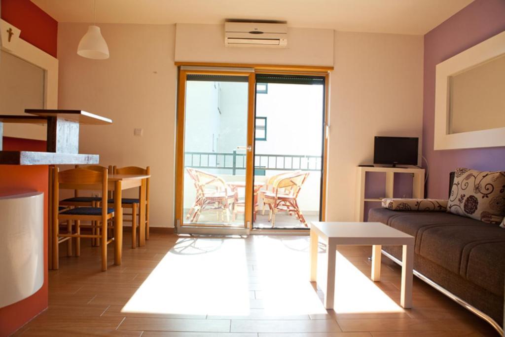 Villa Gloria Mimice Rum bild